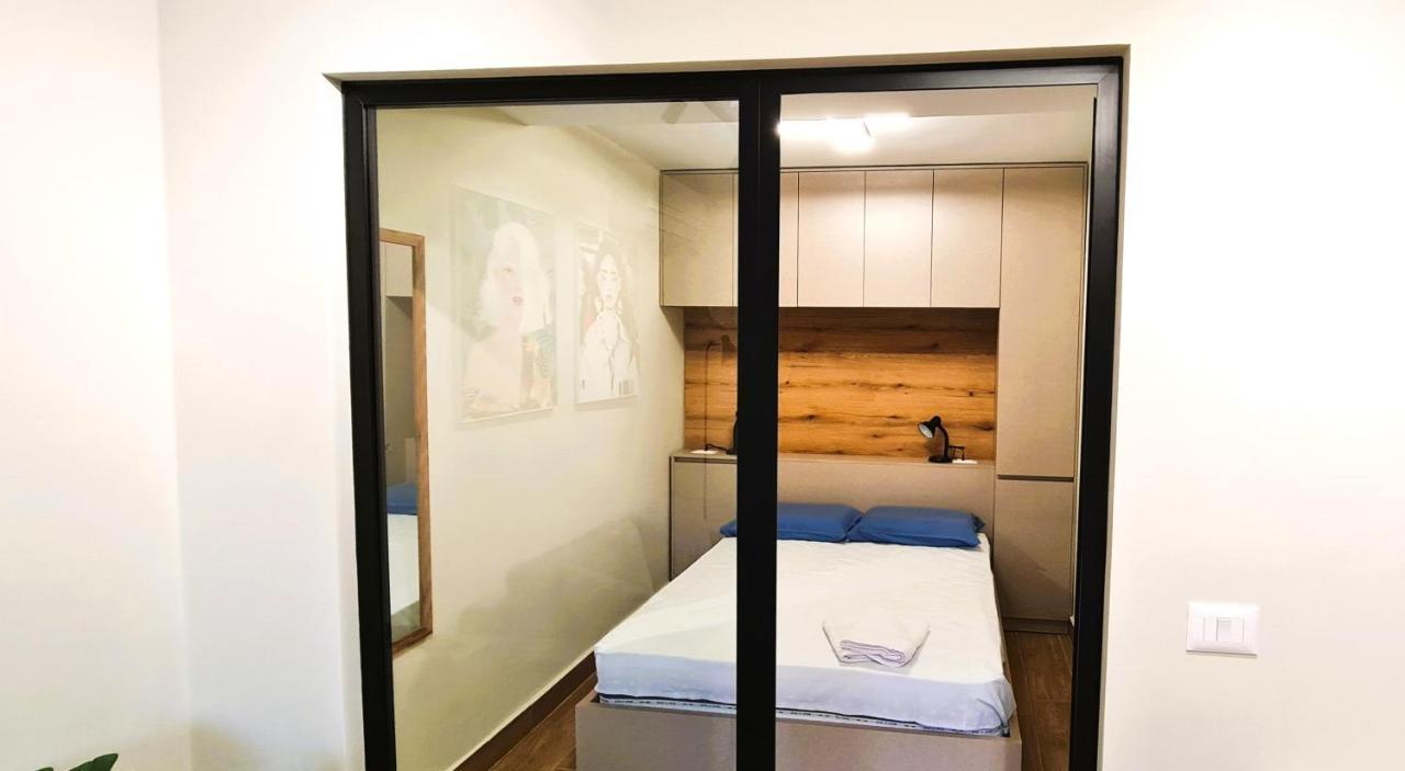 טיראנה 2V1 - Center Apartment 1 מראה חיצוני תמונה