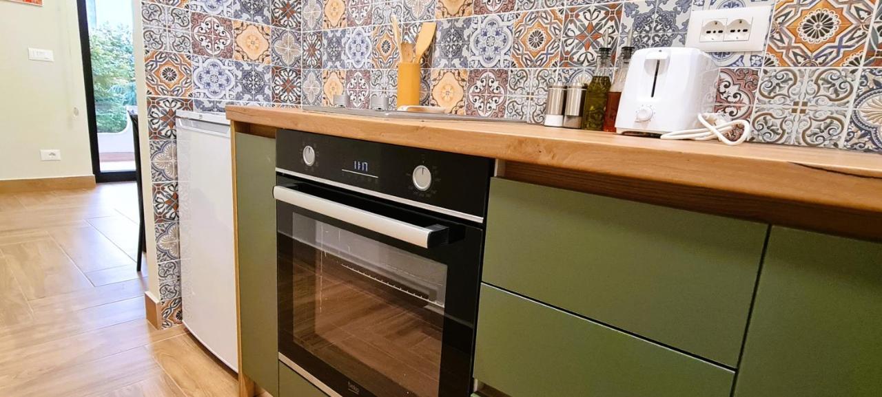טיראנה 2V1 - Center Apartment 1 מראה חיצוני תמונה