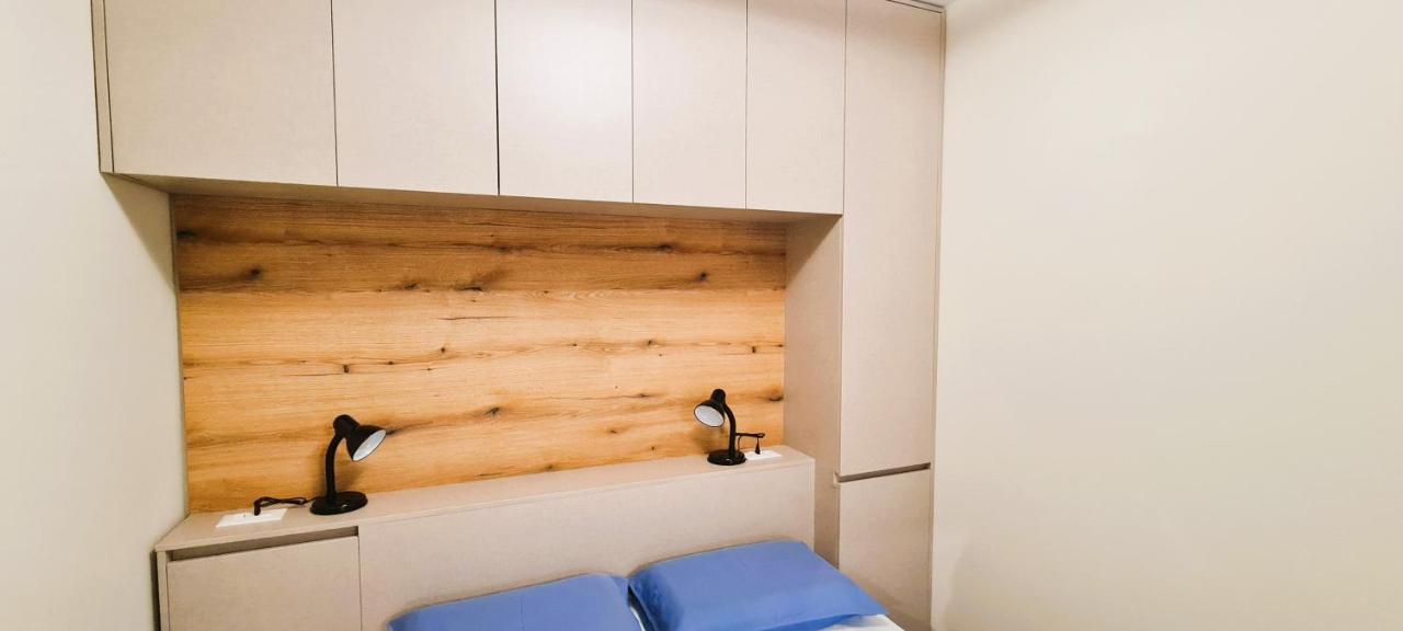 טיראנה 2V1 - Center Apartment 1 מראה חיצוני תמונה